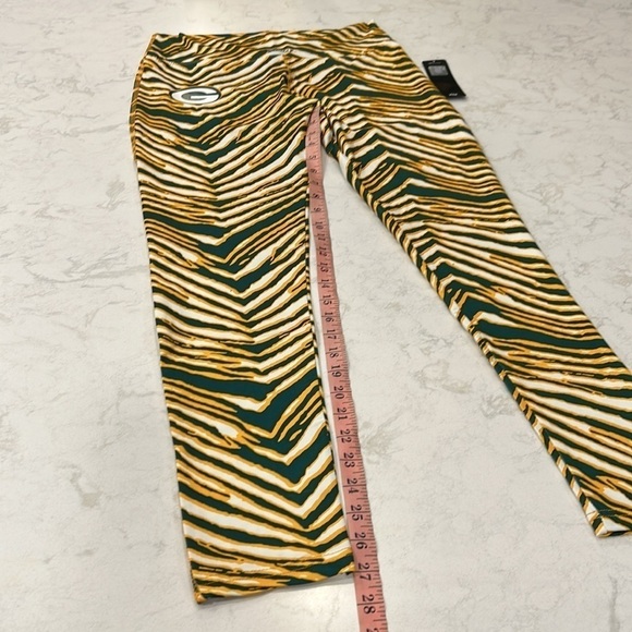 Zubaz Women's Green Bay Packers Leggings Medium NWT - Picture 9 of 15